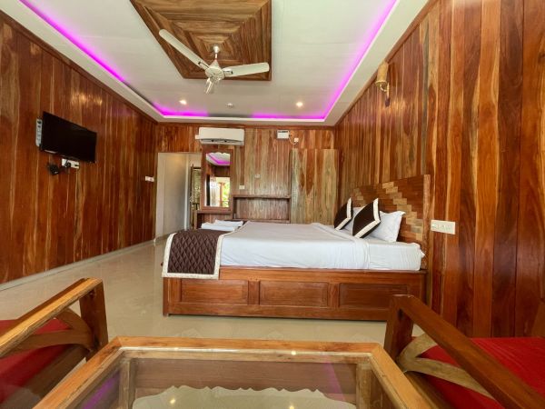 Super Deluxe Room